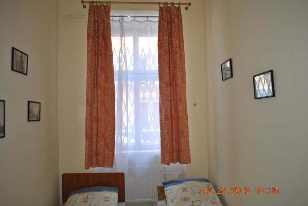 Hostel Comfort ลวีฟ ห้อง รูปภาพ